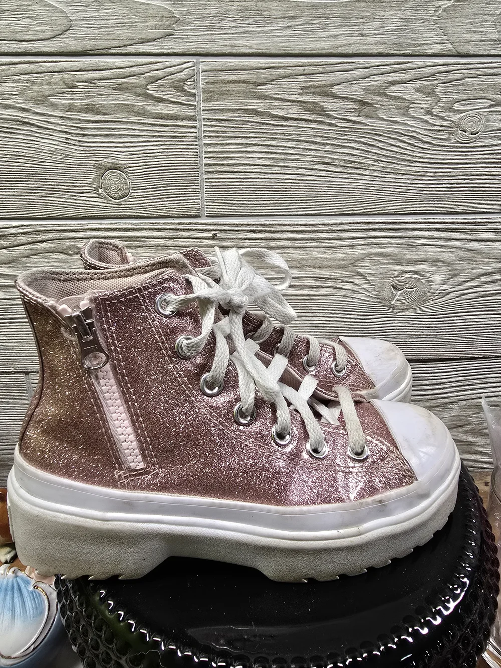Converse glittery pink